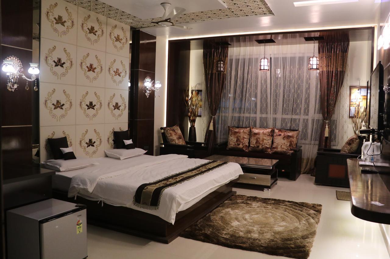 Hotel Rajahamsa Anantapur Exterior foto